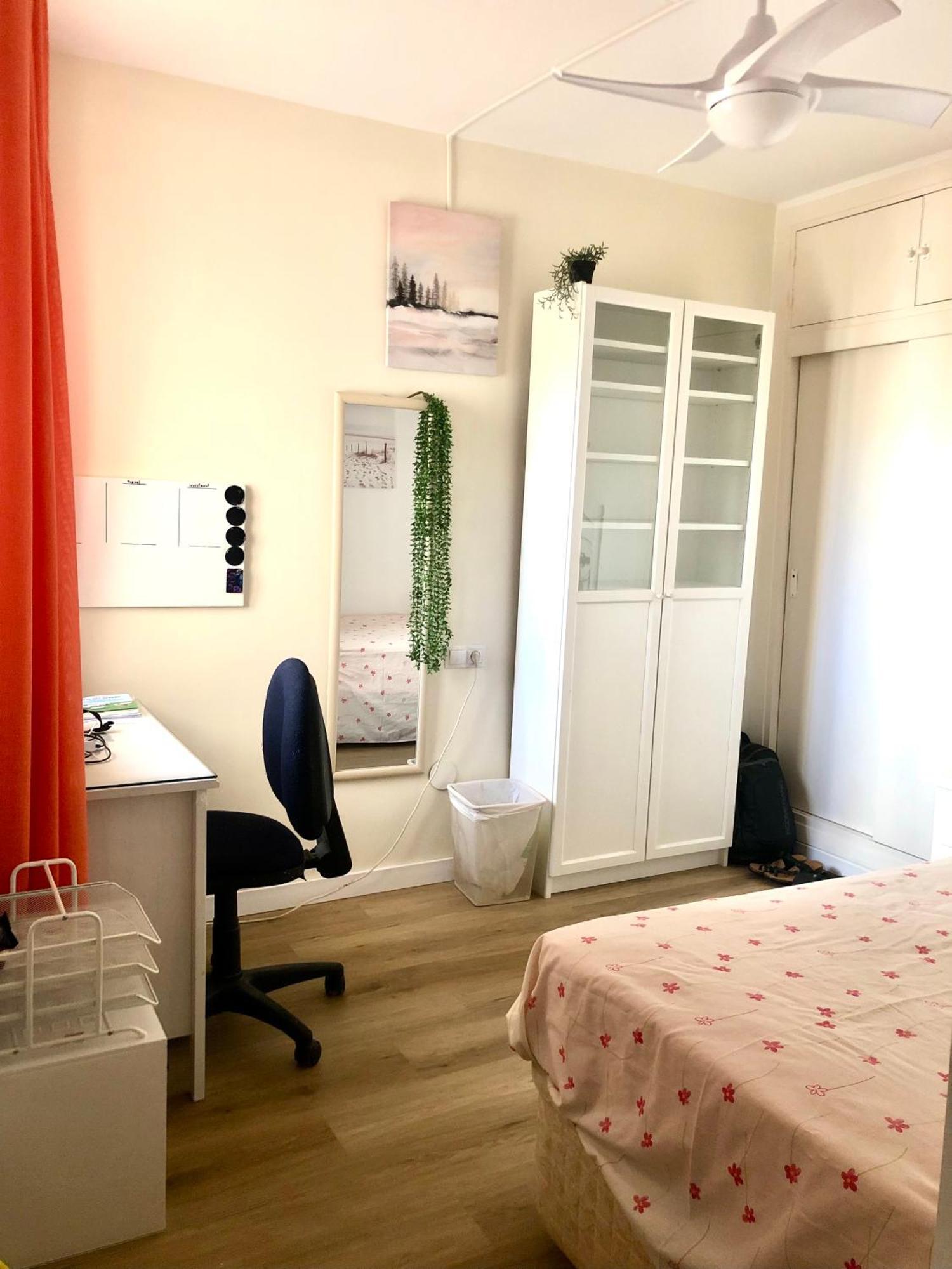Con Smart Tv En Piso Compartido Con Bano Privado O Compartido Sol Privatunterkunft